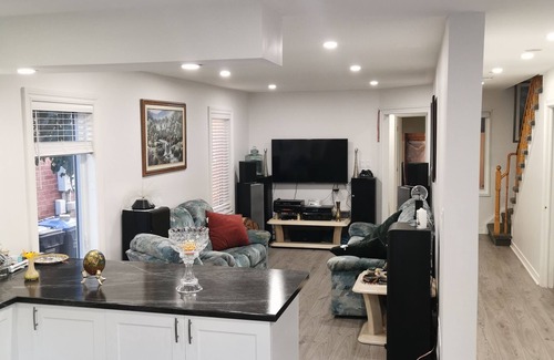 Lisgar House | 1 bedroom with private washroom, in a shared house accommodation