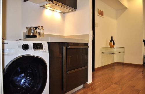 Downtown Apartment | 1-BR Deluxe Unit @ Milano 2002