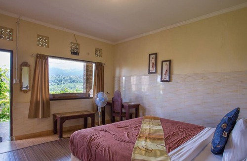 Baturiti House | 1 BR Deluxe with Garden View near Bedugul