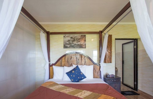 Nungnung House | 1 BR Grand Deluxe with Mountain View near Bedugul