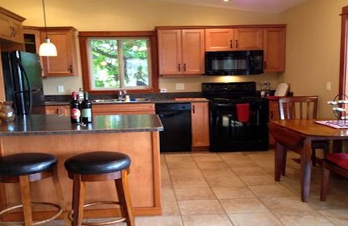 Okanagan-Similkameen House | 1 BR guest house overlooking a beautiful vineyard