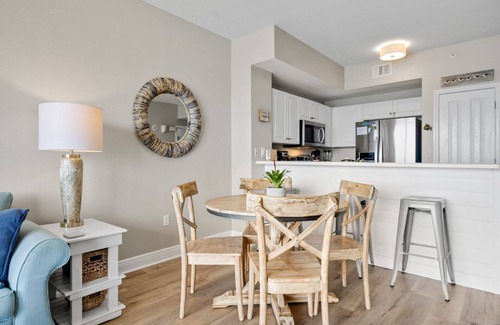 Miramar Beach Condo | 1 BR King, Bonus Sleeping Room Queen, 2 BA with private balcony, BEACH SERVICE
