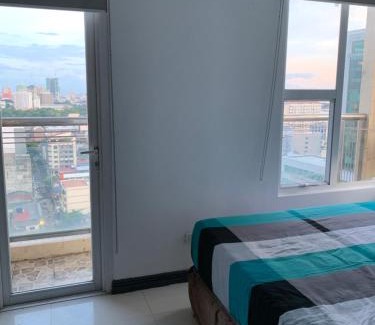 Ermita Night District Apartment | 1 BR with balcony, fully furnished overlooking Manila Bay at Birch Tower, Malate, Manila