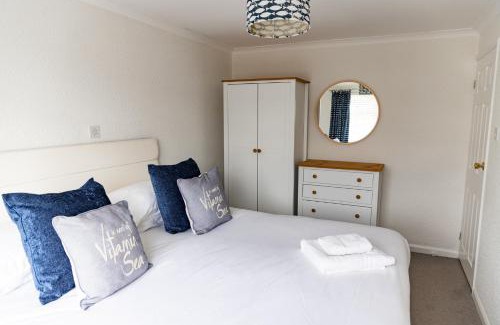 Newquay Apartment | 1 Chatsworth Riverscape Apartments - Riverview apartment in great location with free parking overlooking the Gannel just a short walk from Newquays incredible beaches and local amenities