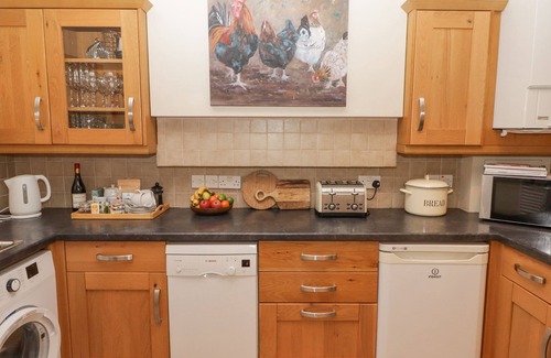 Milton Cottage | 1 CHERITON ROW, family friendly, character holiday cottage in Tenby