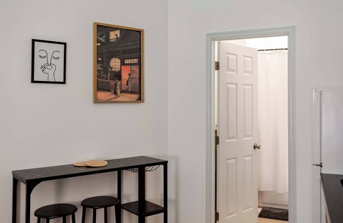 West Poplar Apartment | 1 Cozy Haven near Historic Fishtown & Center City!