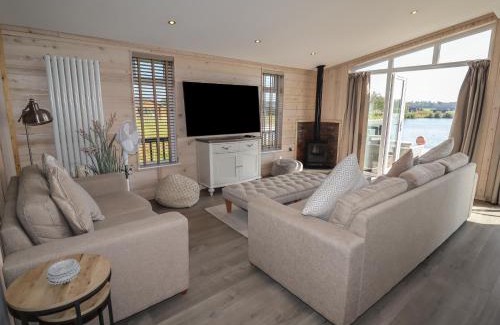 Oakmere House | 1 Delamere Point