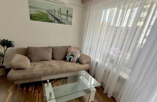Friedrichshafen Apartment | #1 Ferienwohnung Hochparterre