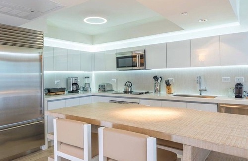 South Beach Apartment | *1 Hotel-Amazing - 5*- South Beach-Spacious-1BR-1.5 Bath-Resort Residence*