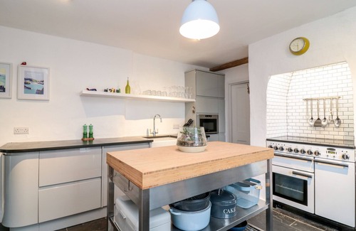 Treknow Cottage | 1 JUBILEE COTTAGE, pet friendly, with open fire in Trebarwith Strand