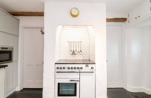Treknow Cottage | 1 JUBILEE COTTAGE, pet friendly, with open fire in Trebarwith Strand