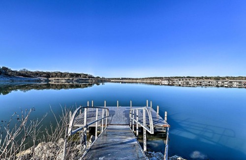 Temple House | 1 Mi to Belton Lake Peaceful Temple Escape!