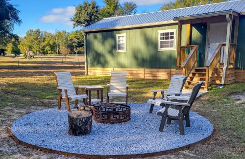 Lillian House | 1 Mi to Boat Launch Fire Pit at Lillian Cottage!