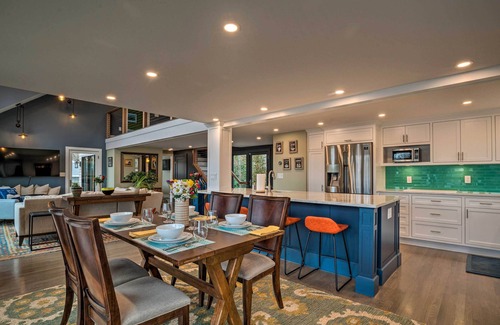 Hyannis House | 1 Mi to Ferry & Beach: Waterfront Hyannis Home!