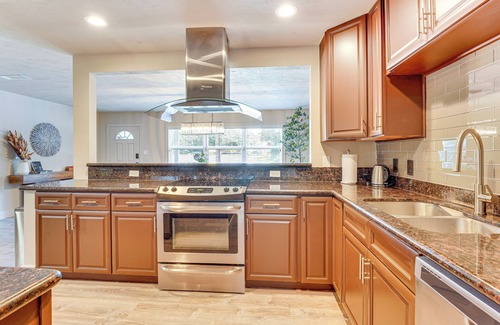 Gainesville House | 1 Mi to Florida Gators Stadium: Gainesville Home!