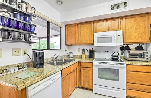 Sun City West House | < 1 Mi to Golf: Home w/Screened Porch in Sun City
