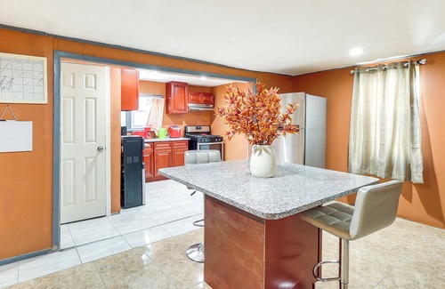 Chester House | 1 Mi to Hospital: Townhouse w/Patio in Chester