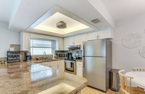 Naples Park House | 1 Mi to Naples Beach! Home on 500 Block w/Yard