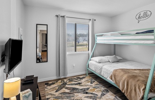Havelock Apartment | 1 mile to Cherry Point and 19 miles to Atlantic Beach!
