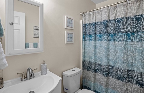 Havelock Apartment | 1 mile to Cherry Point and 19 miles to Atlantic Beach!
