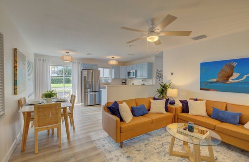 Dunedin Condo | 1 Mile To Honeymoon Island Beach Gear Included Free Pass To Honeymoon Fast Wi-fi