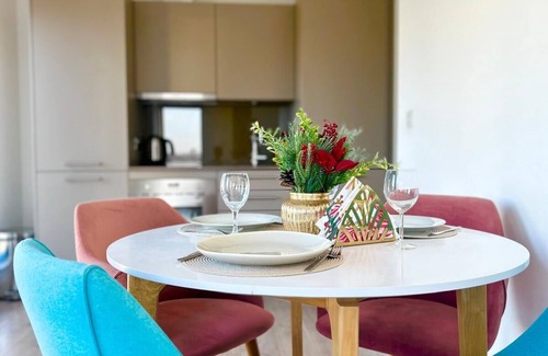 Stratford and New Town Apartment | 1 Minute to Station | Gym | Smart TV | Westfield Shopping Centre