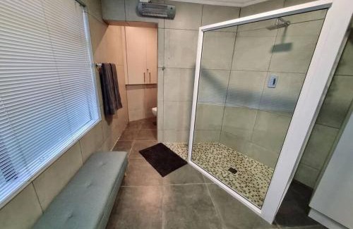 Bayswater Apartment | 1 on Fairway