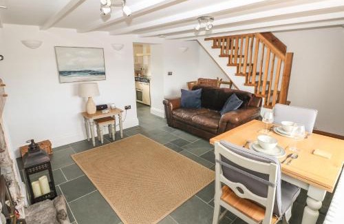 Horton House | 1 Salt Cottage