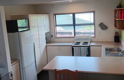 Hanmer Springs House | 1 St James : Centrally located 3 bedroom holiday house in central Hanmer Springs
