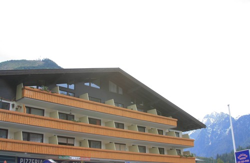 Kaprun Apartment | 1 Studio Flat walking distance to ski lifts (we have 2 in the same building)