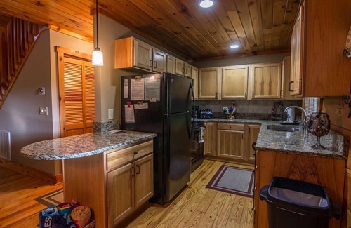 Vilas Cabin | 1 Sweet Seclusion -Peaceful cabin just outside of Boone with hot tub!