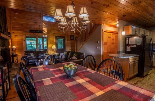 Vilas Cabin | 1 Sweet Seclusion -Peaceful cabin just outside of Boone with hot tub!
