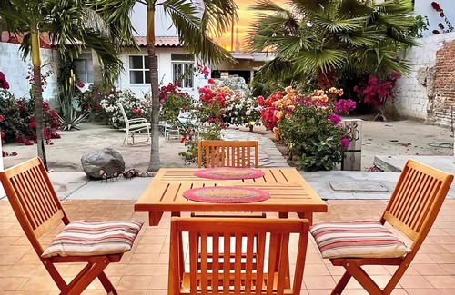 Esterito Apartment | #1 two blocks from the Malecon