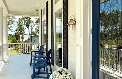 Oakhurst House | 10 Acre Estate in New Waverly TX