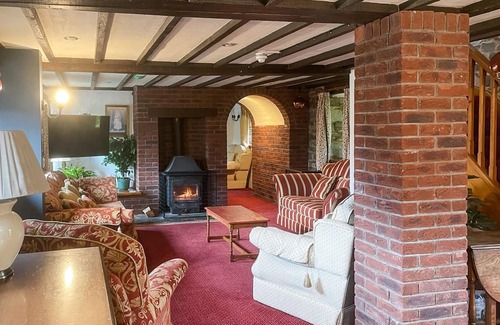 Christchurch Cottage | 10 bedroom accommodation in Bampton, near Tiverton