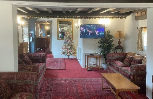 Christchurch Cottage | 10 bedroom accommodation in Bampton, near Tiverton
