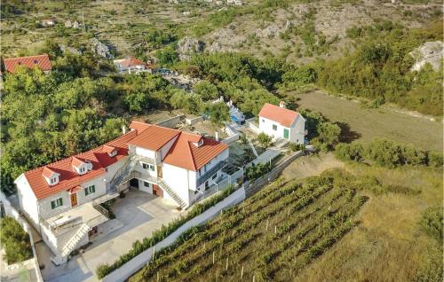 Kucice House | 10 Bedroom Beautiful Home In Kucice