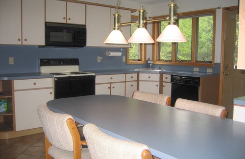Corinth House | 10 BR home, up to 3 homes with 22 BR/15BA, hot Tubs, On 20 acres, water views