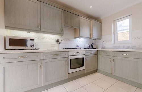 Wimbledon Apartment | 10 Cascades - 1 bedroom apartment
