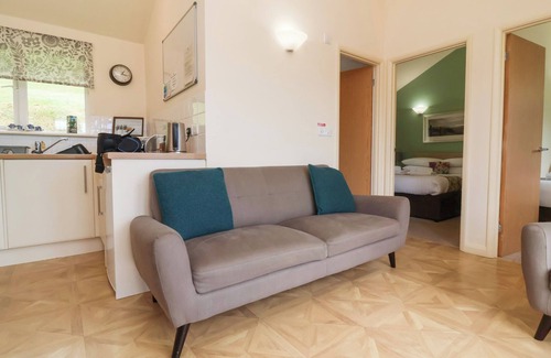 Combe Martin Cottage | 10 MANLEIGH PARK, pet friendly, with a garden in Combe Martin