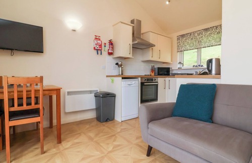 Combe Martin Cottage | 10 MANLEIGH PARK, pet friendly, with a garden in Combe Martin