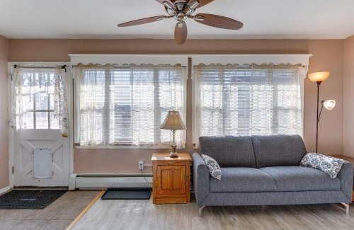 Aurora Apartment | 10 Mi to Denver Horse Farm Apartment in Aurora!