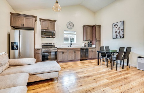 Rosemead Cottage | 10 Mi to Dtwn LA: Cat-Friendly Rosemead Cottage