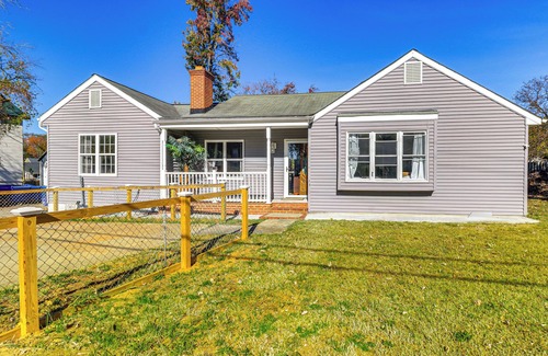 East Riverdale House | 10 Mi to Washington, DC: Modern Riverdale Park Gem