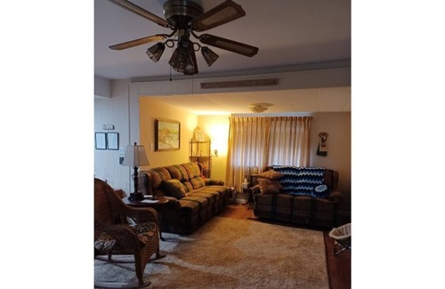 Long Neck House | 10 miles to Rehoboth Beach, remodeled home in quiet neighborhood