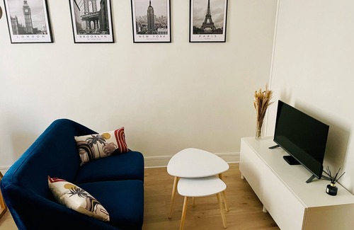 Suresnes Apartment | 10 minutes from La Défense and 20 minutes from Paris or Rolland Garros