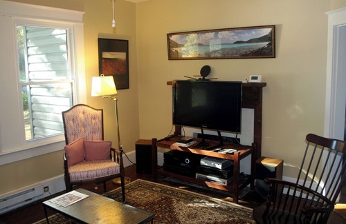 Alton Cottage | 10 minutes from VIR. Great bass fishing! Rustic cottage on large private pond.
