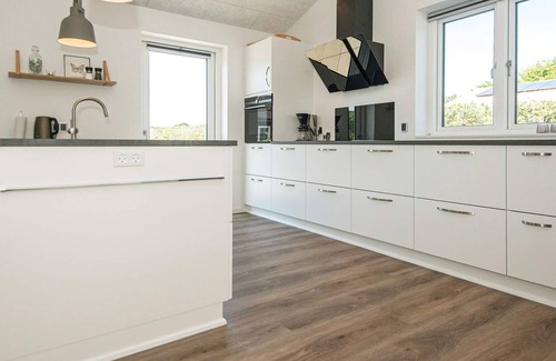 Pøt Strandby House | 10 person holiday home in Juelsminde
