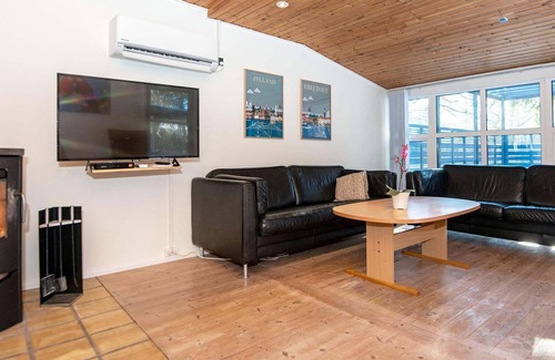 Øksenmølle House | 10 person holiday home in Ebeltoft