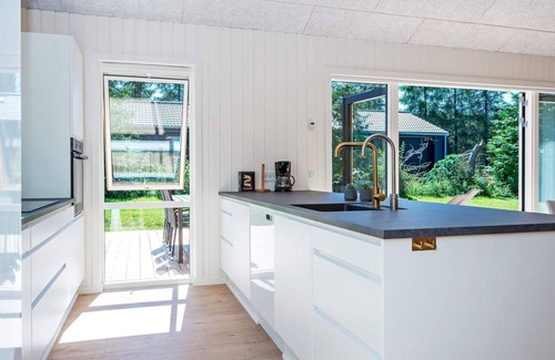 Fjellerup House | 10 person holiday home in Glesborg-By Traum
